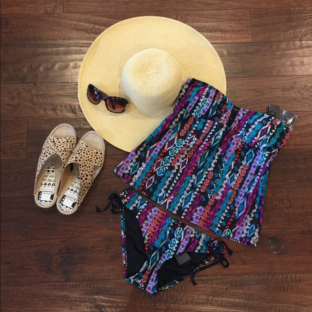 Target tankini top. Size Large.